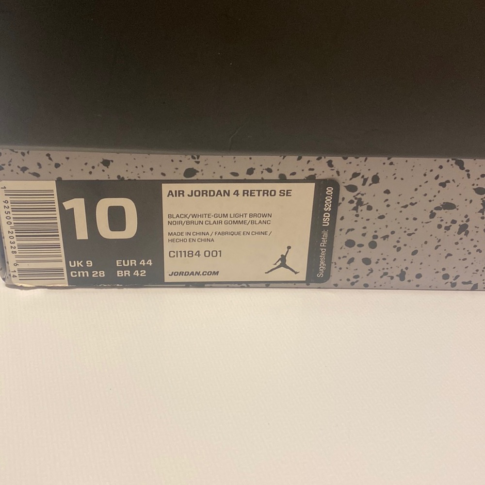 Air Jordan Retro 4 SE